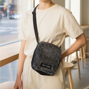 New York black mini bag